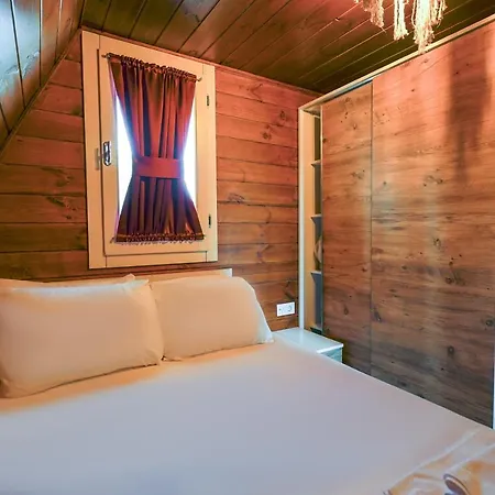 Case de vacanță Cozy Bungalow With Shared Pool In Antalya Demre
