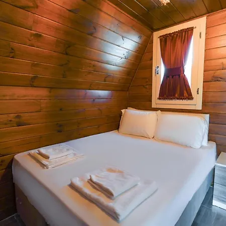 Cozy Bungalow With Shared Pool In Antalya Case de vacanță