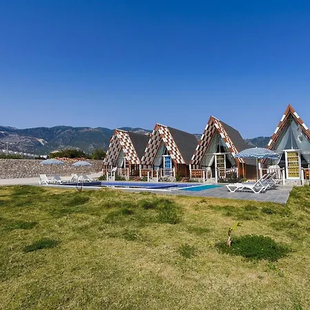 Case de vacanță Cozy Bungalow With Shared Pool In Antalya